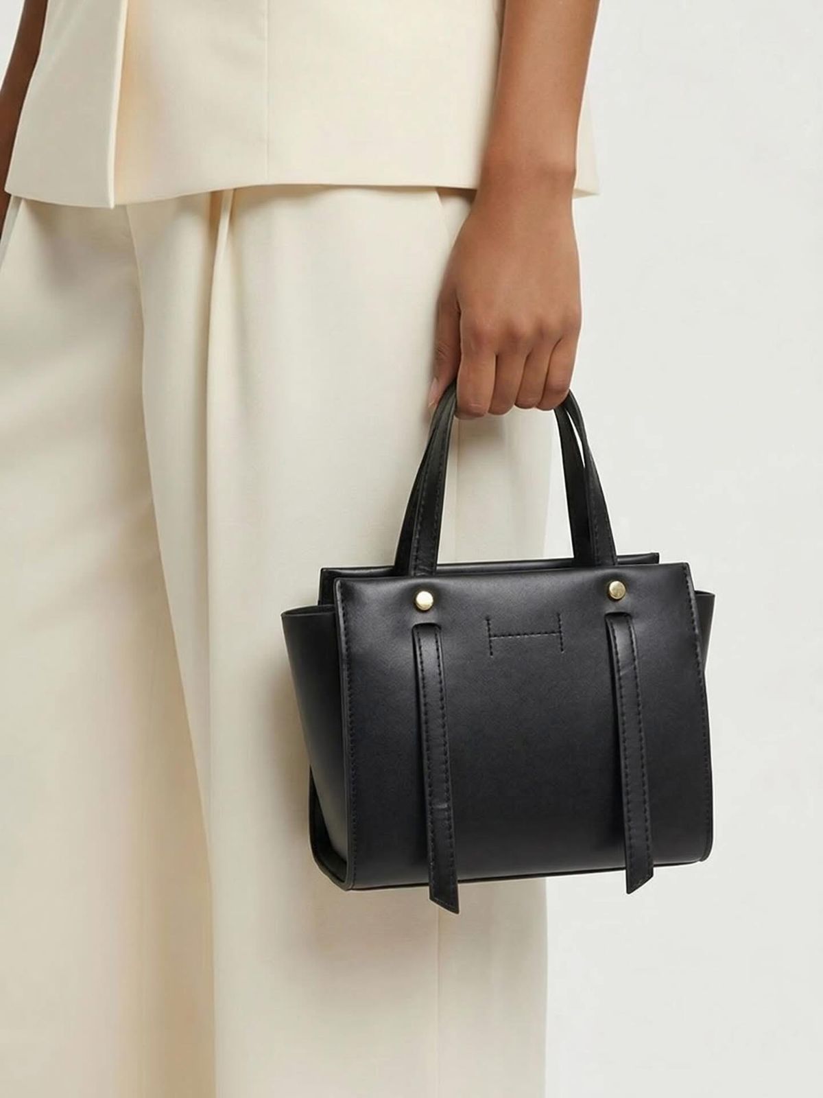 Versatile Shoulder Crossbody Bag - rivoga marketplace WhatsApp Image 2026 05 09 at 08.40.12